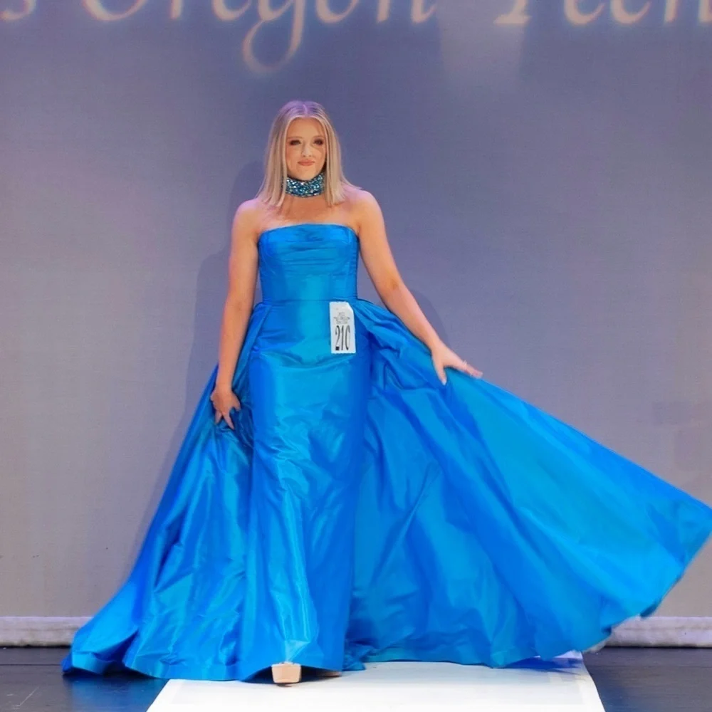 Sherri Hill Couture Gown - Picture 2 of 7